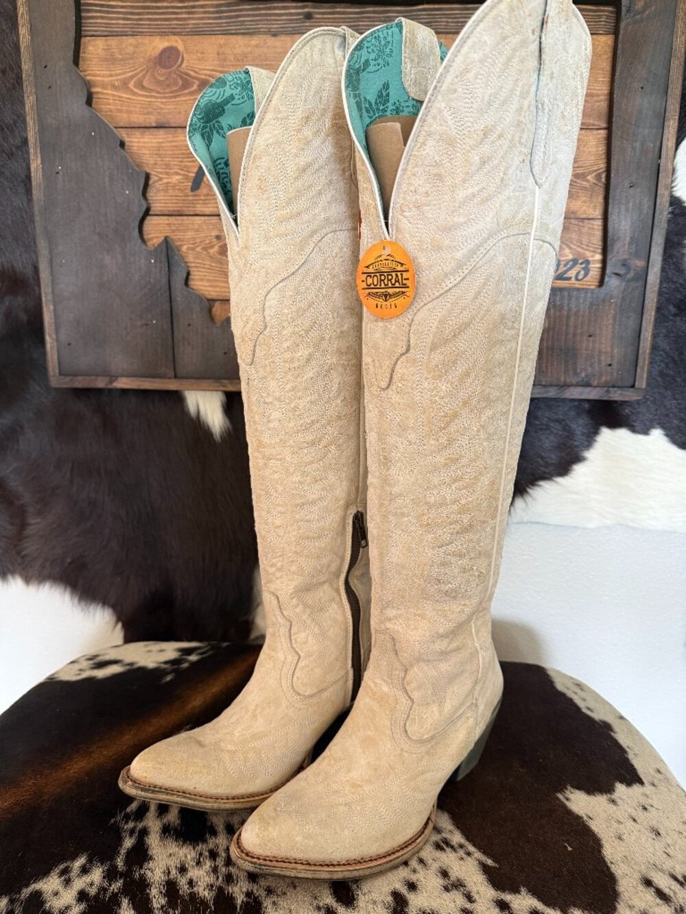 Corral - Distressed White Embroidered Boot - W7.5 ($308 MSRP)